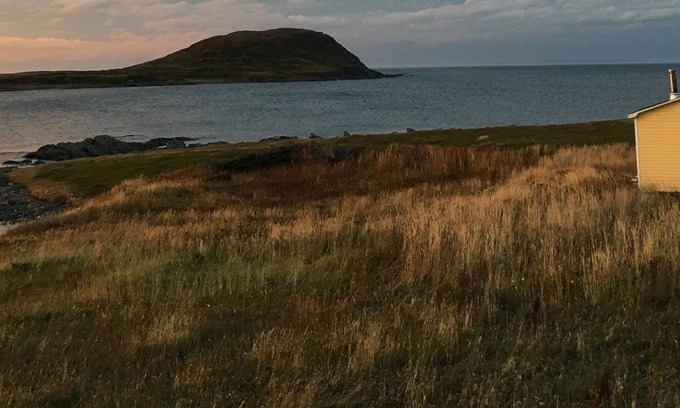 Saint Lunaire-Griquet Cabin | Oceanfront Hay Cove Cottages with Breathtaking Views