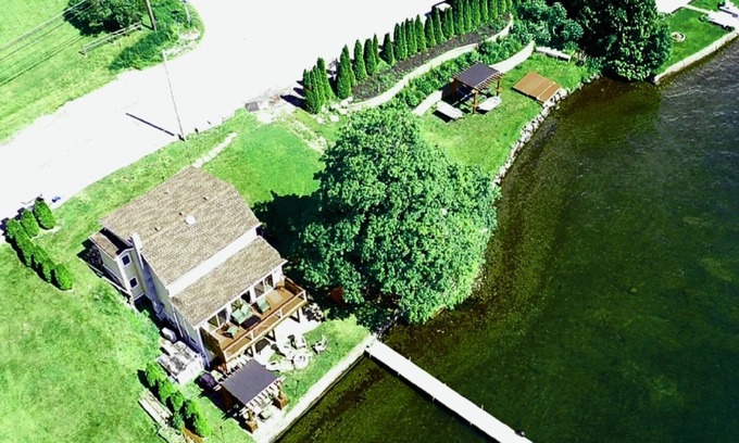 Livonia Center House | Hayes Hideaway: Lakefront Escape with Spa & Breakfast