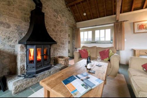 Newton Abbot House | Relaxing Retreat at Haytor Rocks, Dartmoor Awaits You