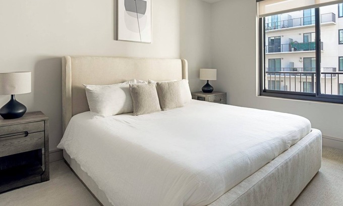Houston Apartment | Hayworth 2BD/2.5BA 2