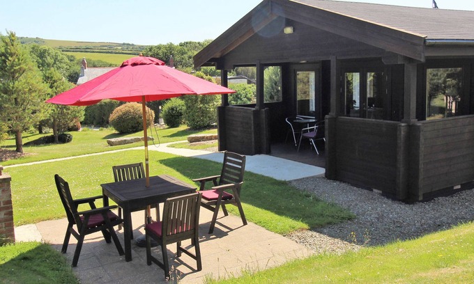 Bodmin Cottage | Family-Friendly Hazel Lodge: Character Holiday Cottage Awaits