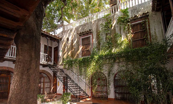 Cartagena Walled City Cabin | Hb-ssf Boutique Hotel Room With Jacuzzi Air Conditioning And Wifi