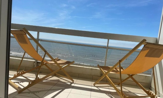 Hardelot-Plage Apartment | Oceanfront HDLT le Suit’Appart with Amazing Guest Reviews