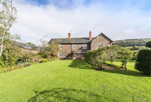Kingston St Mary House | Explore Hearn Lodge: Your Ideal Getaway Awaits