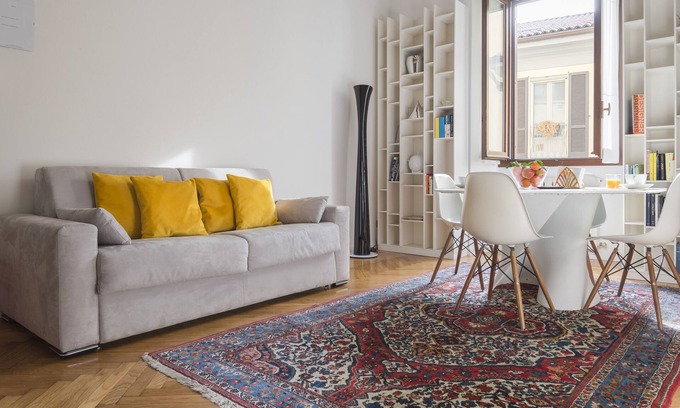 Centro Storico Apartment | Top-Rated Heart Milan Apartments - Duomo Colonne Getaway
