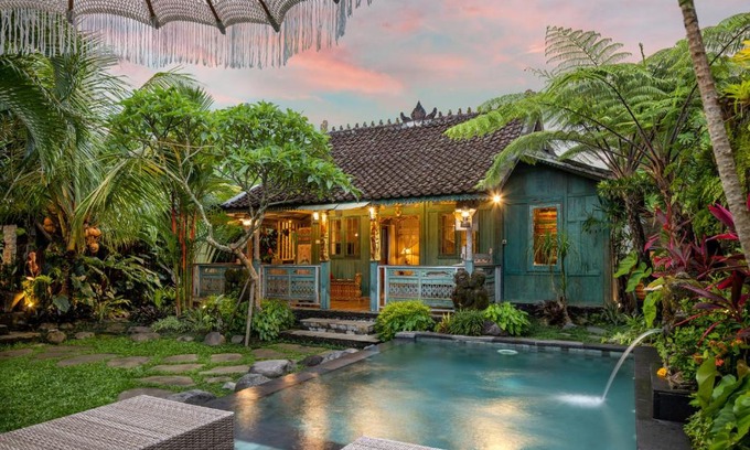 Kedewatan Villa | Discover Heart of Bali Villa: 4-Star Stay with Pool & Hot Tub