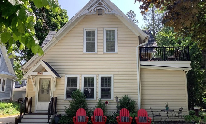 Elkhart Lake Condo | Premier Elkhart Lake Condo with Spa & Family Amenities