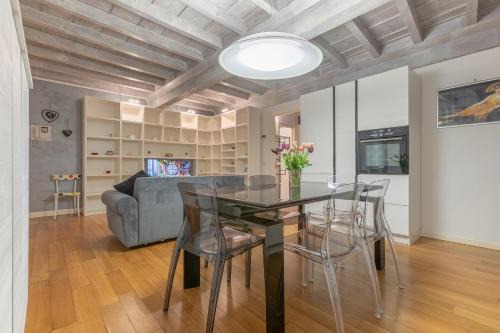 Ferrara Historic Centre Apartment | Explore Ferrara's Historic Apartment with Great Amenities