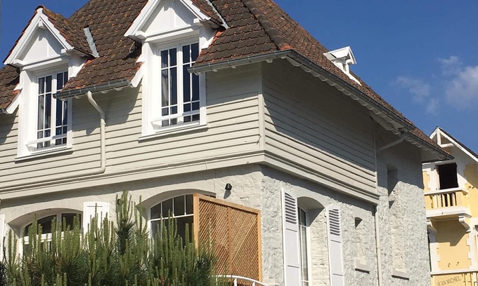 Le Touquet-Paris-Plage House | Seaside Retreat: Touquettoise with Ocean View & Garden