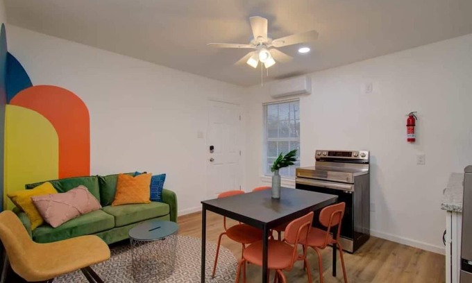 Greater East End Apartment | Discover Houston: 2-Bedroom Retreat with Grill Amenities