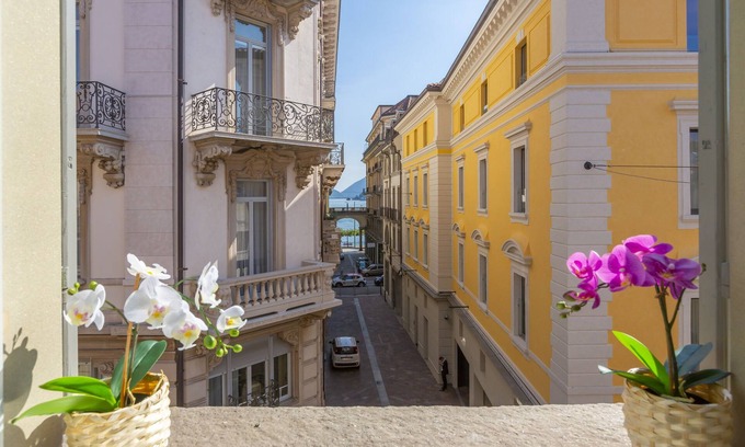 Lugano City-Centre Apartment | Prime Location in Lugano with Lake View & Breakfast