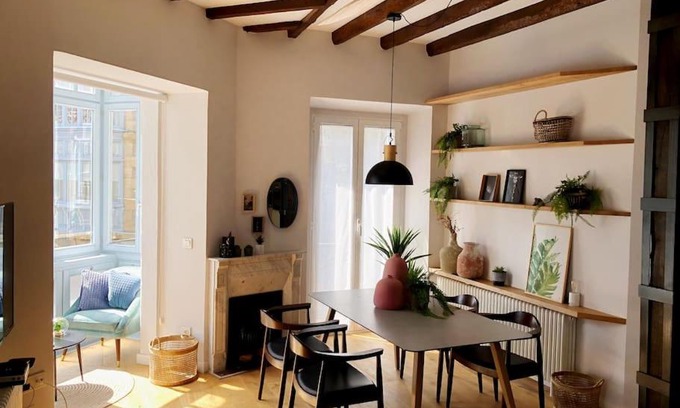 San Sebastian Centro Apartment | Midtown Oasis with 5 Balconies & a 9.5 Guest Rating