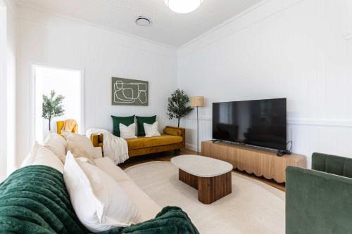 Milton House | Heart of Milton 4b2b AC 2Tvs Private Parking walk to Suncorp Stadium