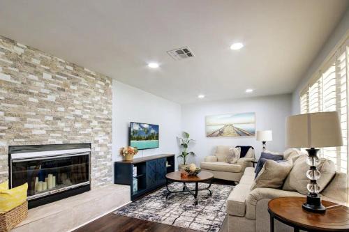 North Palm Beach House | Experience Oceanfront Bliss at Heart of NPB - 4 Stars