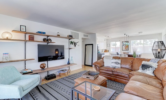 South Scottsdale Condo | Discover Mid Century 2 Bed in Heart of Old Town - Top Rated
