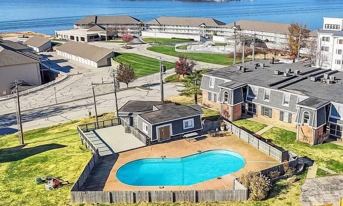 Osage Beach Condo | Premier Osage Beach Getaway with Breathtaking Lake Views