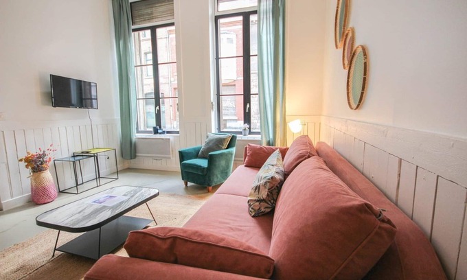 Old Lille Apartment | Discover the Heart of the Old Town - Loft Style Apartment