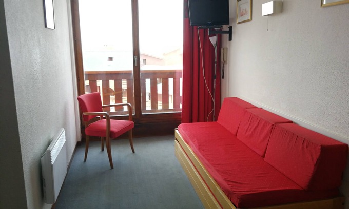 Val-Thorens Apartment | Prime Location in Val Thorens with Slope Access & Amenities