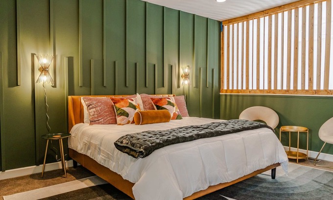 East Market District Apartment | Stylish Condo in the Energetic NuLu District with Breakfast