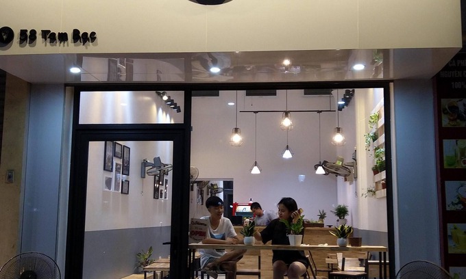 Hai Phong Apartment | Riverside Retreat in the Heart of Walking Street