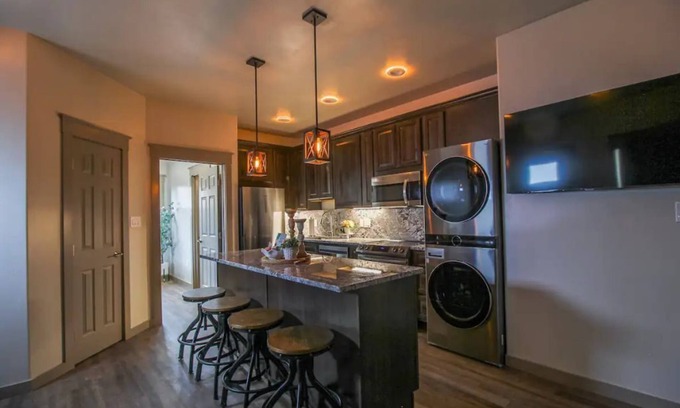 Flagstaff Apartment | Experience Heart Trail Lookout Unit 2: Hot Tub & Spa Retreat