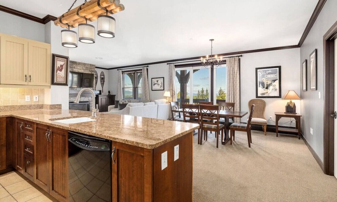 Stratton Mountain Condo | Hearthstone Lodge Corner Unit with a View