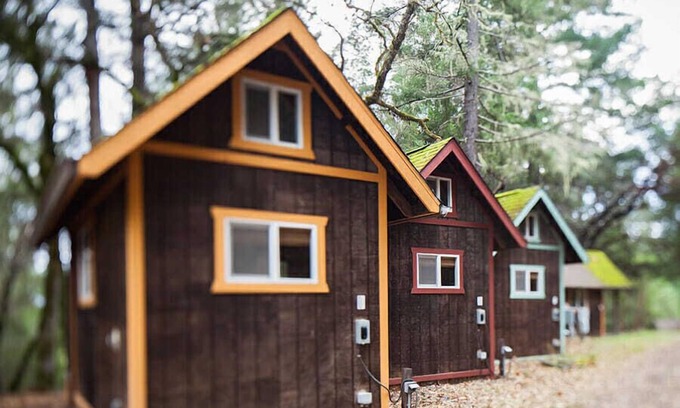 Alderpoint Hotel | Idyllic Heartwood Mountain Sanctuary: Pool, Spa & More