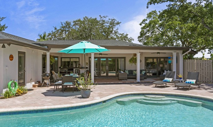 Culbreath Isles House | Premier Stay with Heated Saltwater Pool and Ocean View