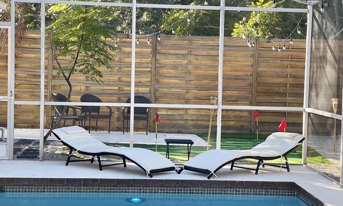 Bee Ridge House | Family Retreat with Heated Pool, Game Room & Mini Golf
