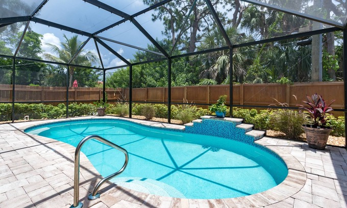 Naples Park House | Relaxation Awaits: Beachfront Bliss with Pool & Bikes!