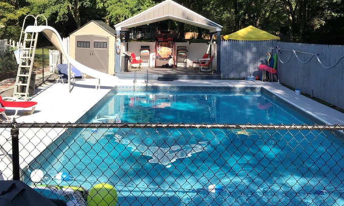 Niles House | Indulgent Retreat with Heated Pool, Hot Tub & Nearby Wineries