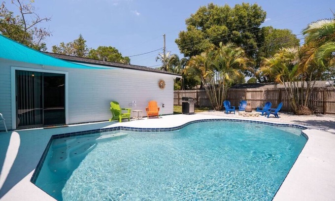 Pinellas Park House | Pet-Friendly Retreat with Heated Pool & Ocean Views