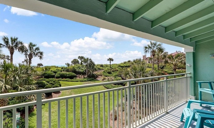 Fernandina Beach Condo | Pet-Friendly Paradise with Heated Pool & Ocean Views