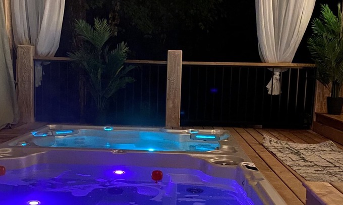 Mont-Tremblant House | Heated Pool & Spa Tremblant Resort. Monthly and seasonal ONLY!