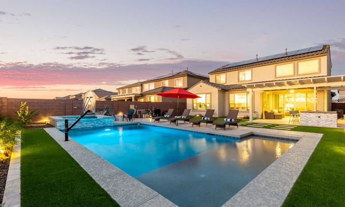 Surprise House | Experience Mountain Views with Private Pool & Spa Retreat