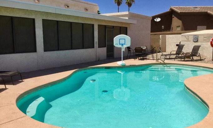 Lake Havasu City House | Discover a Family Haven with Heated Pool Near the Lake