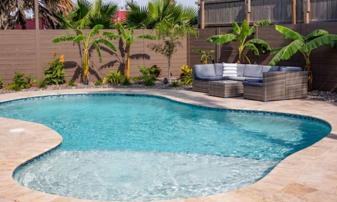 South Padre Island Condo | Heated Pool & Oceanfront Condo at Beach Center - 10/10 Rated