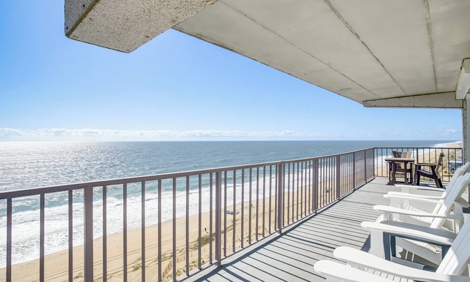 Midtown Ocean City Condo | Oceanfront Condo with Heated Pool & Breathtaking Coast Views