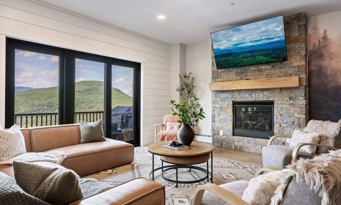 Sunday River Area House | Heated POOL|Views|HotTub|Sauna|2mi to SR Golf Club