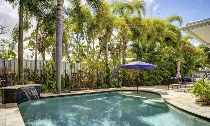 Central Oakland Park House | Heated Pool! Walk to Brewery & Restaurants!