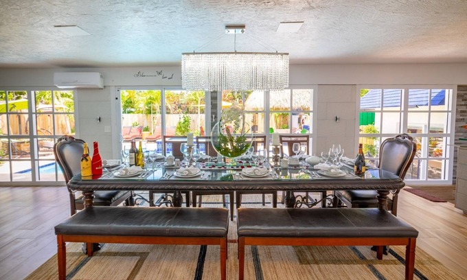 Boynton Beach House | Relaxing Getaway: Heated Pool & Jacuzzi, 9 Mins to Beach
