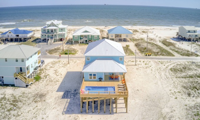 Saint Elmo House | Inviting Retreat with Private Pool and Ocean Views