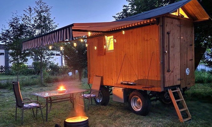 Starkenburg House | Heated shepherd's cart/construction trailer