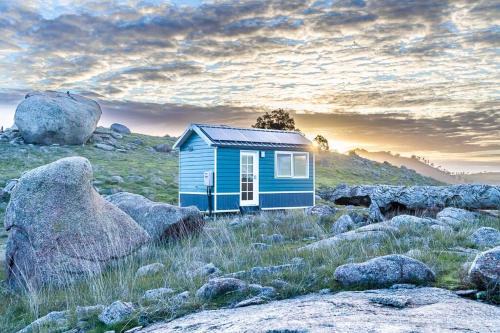 Tooborac House | Experience Heathcote Hills Tiny House - Rated 9.5/10!