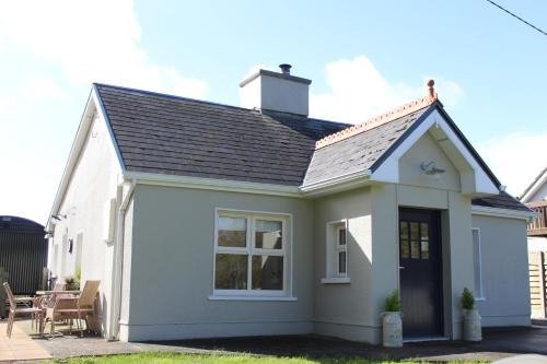 Knock House | Child-Friendly Retreat: Heather Cottage and Shepherds Hut