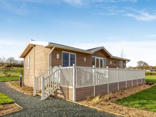 Hundall House | Unmatched Family Comfort at Heather Lodge - Rated 10/10