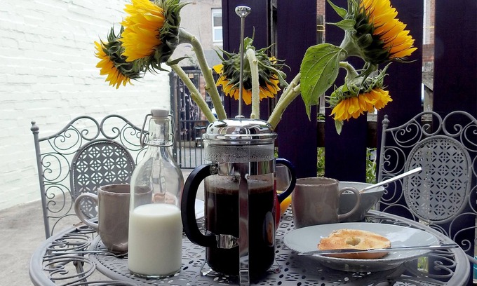 Heaton Apartment | Cozy Heatopia Apartment: Your Next Travel Destination