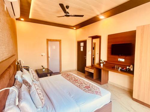 Dumka Hotel | Heaven Resort Ayodhya