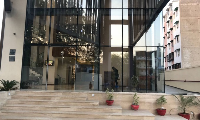Kanpur Hotel | Discover Heaven View Clarks Inn: Family-Friendly Retreat