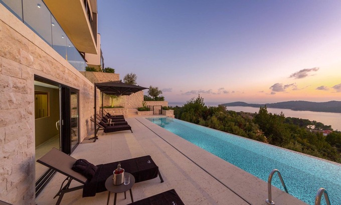 Orasac Villa | Elegant Villa Orasac: 5 Bedrooms with Private Infinity Pool